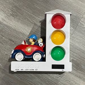 Stoplight Sleep Enhancing Alarm Clock for Kids